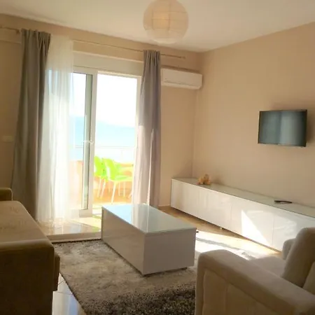 Holiday * Sarandë