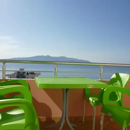 Holiday * Sarandë